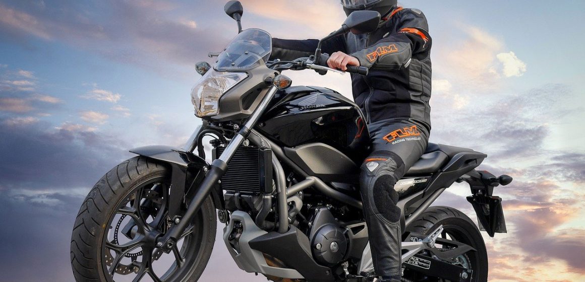 Jakie spodnie motocyklowe wybrać na początek?